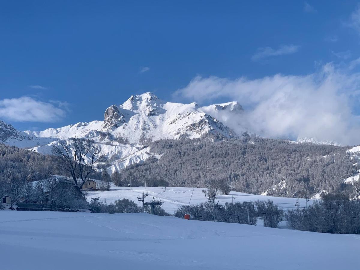 Hotel L'Equipe ル・ソーズ エクステリア 写真